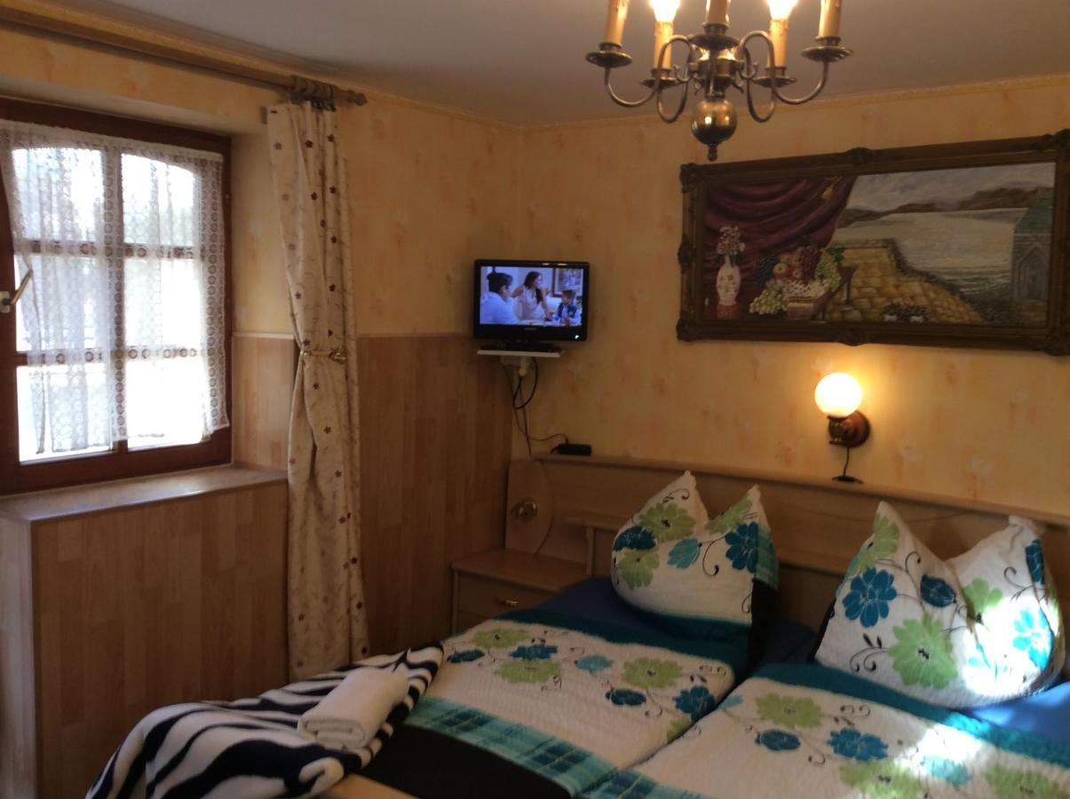 Ilona Kis Kastely Panzio Hotel Кестели Екстериор снимка