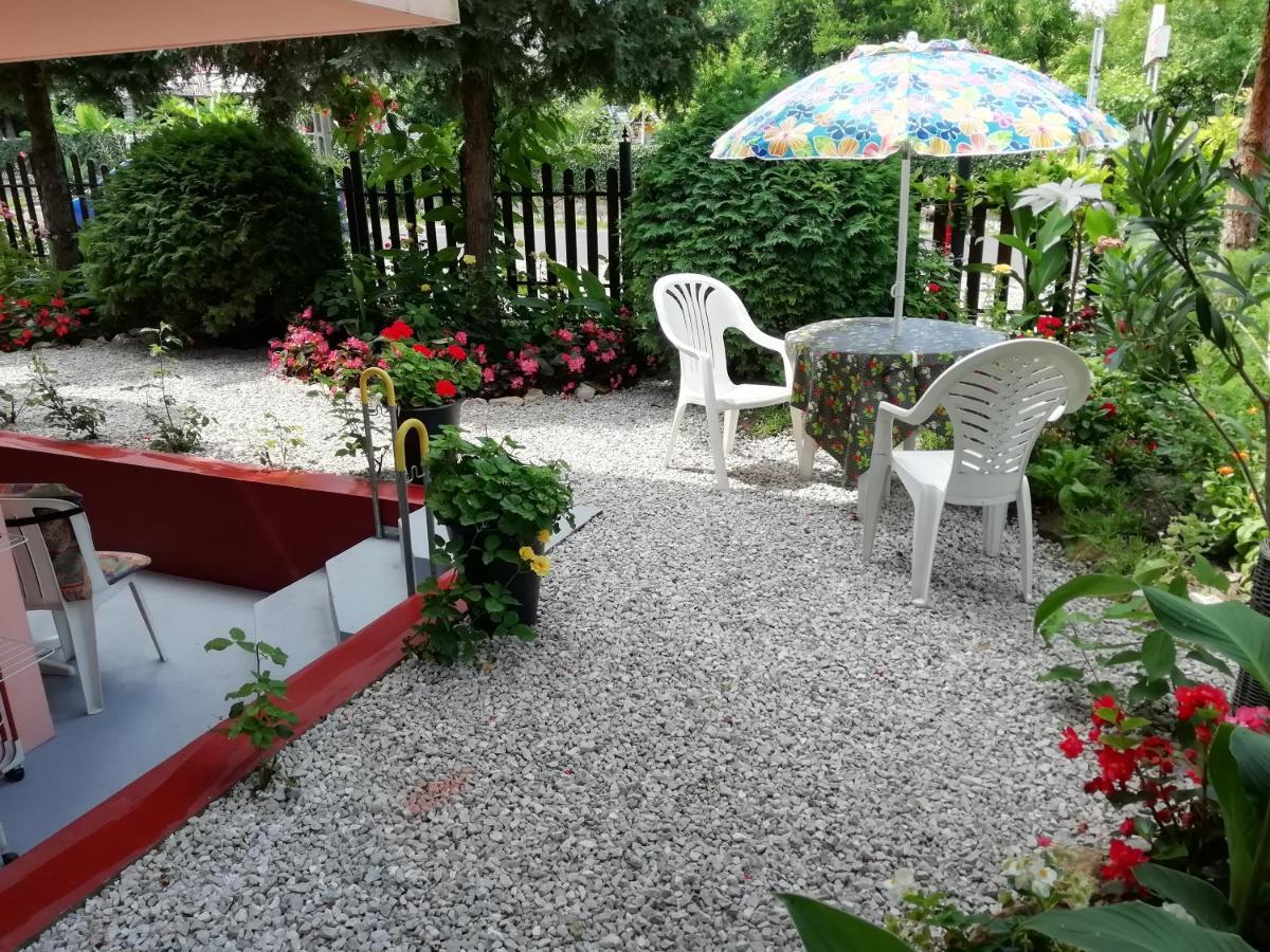 Ilona Kis Kastely Panzio Hotel Кестели Екстериор снимка